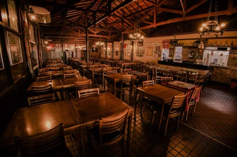Ambiente do Choppão Cristal em Lins