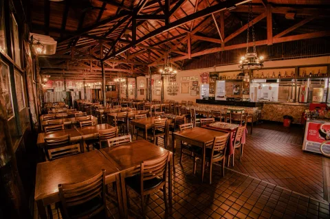 Ambiente do Choppão Cristal em Lins